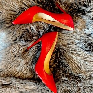 Nine West Red stiletto Heel 6 1/2 fits like 6